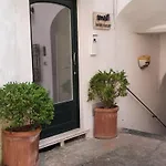 Amalfi Holiday House Rooms & Apartments