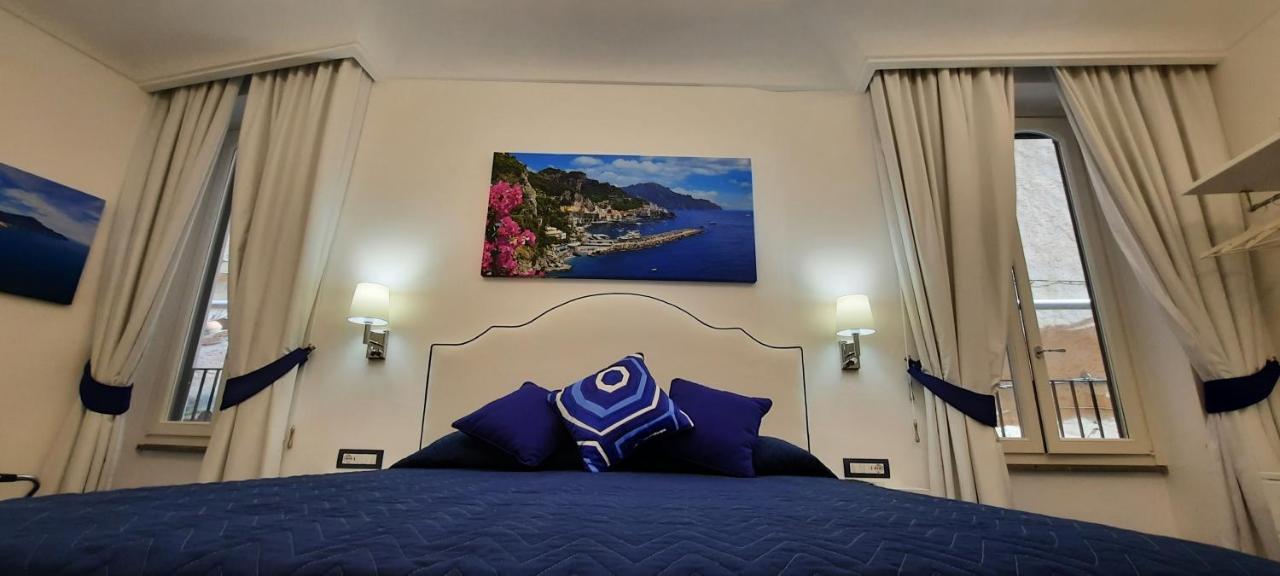 House & * Amalfi